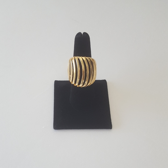 Gold overlay gaudy stripe ring size 8 New - Picture 1 of 9
